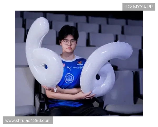 FPX战队的荣耀之路：从艰辛奋斗到世界大师赛的辉煌成就