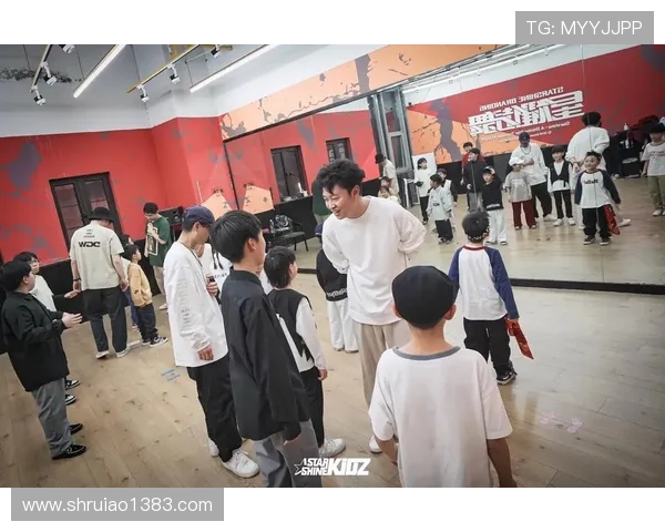 武汉街舞队与南京街舞队赛后状态分析与表现对比