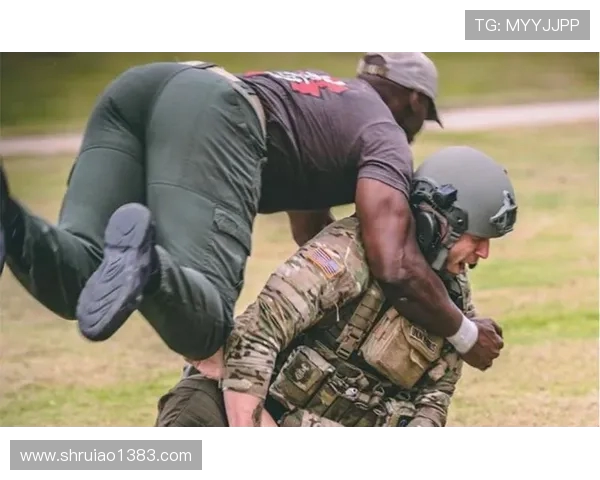 勇士与雷霆激战正酣中文解说带你领略精彩瞬间与战术分析