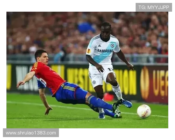 卡塞米罗的足球之路：从巴西小将到世界顶级中场的蜕变与荣耀