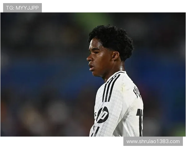 恩德里克的崛起之路：从青涩少年到足球世界的新星