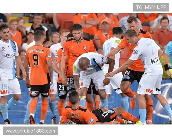 西联部迎战珀斯光荣争夺澳超联赛关键三分的精彩对决 西联部迎战珀斯光荣争夺澳超联赛关键三分的精彩对决