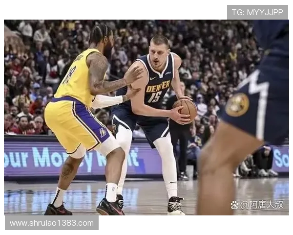 雷霆与湖人季后赛第五场激战回顾与精彩瞬间分析