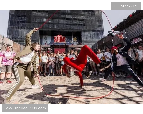南京街舞队在极限运动嘉年华中的成长与蜕变精彩故事分享 南京街舞队在极限运动嘉年华中的成长与蜕变精彩故事分享